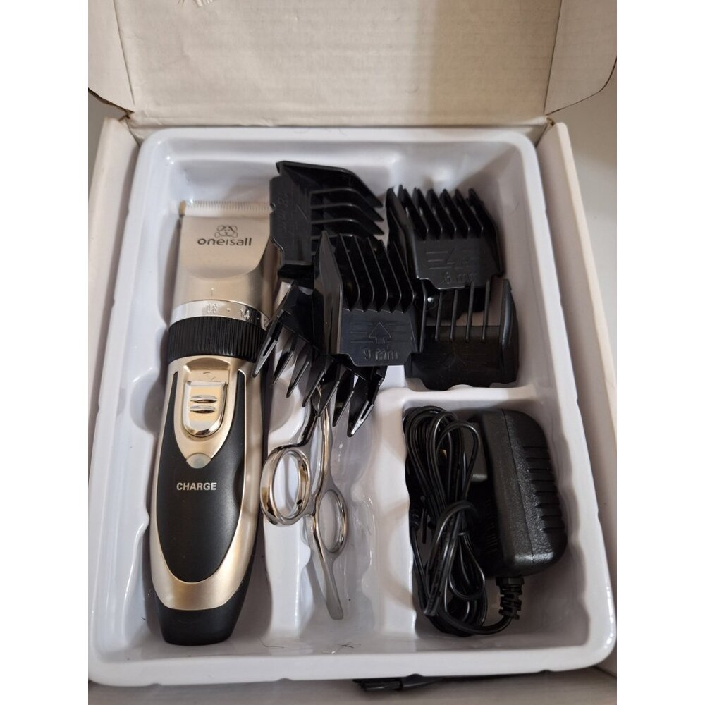Oneisall Professional Pet Electric Clippers Black and Gold - Slightly‎ Used